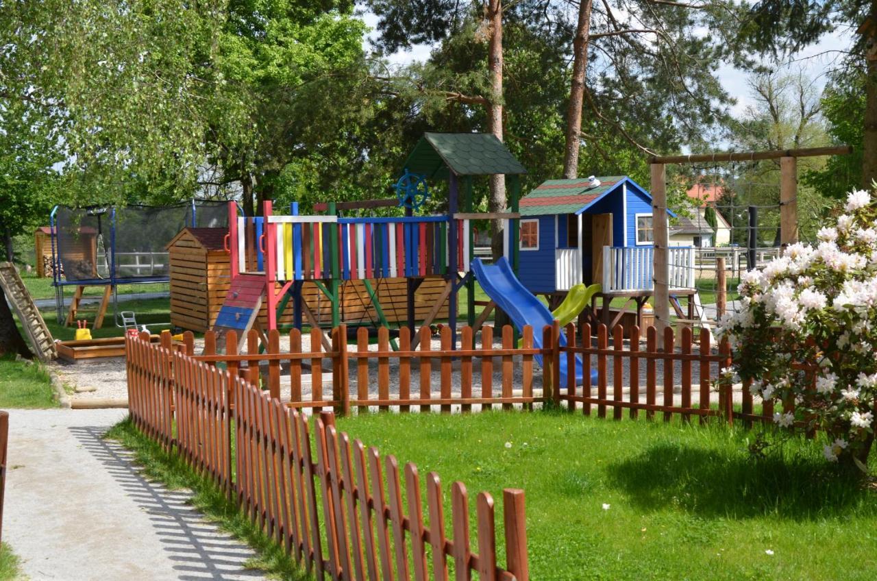 Apartmany Kojakovice - Trebon Jílovice Exteriör bild